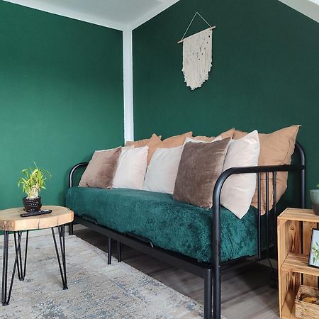 Nature Terminal Apartment - Unterwegs Zuhause Steinenbronn Dış mekan fotoğraf